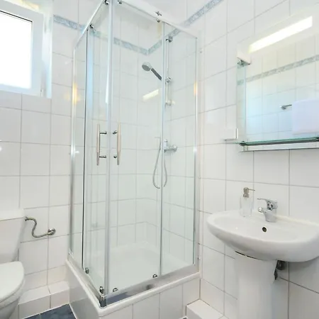 Dom Apartamentowy Meridian Pensión